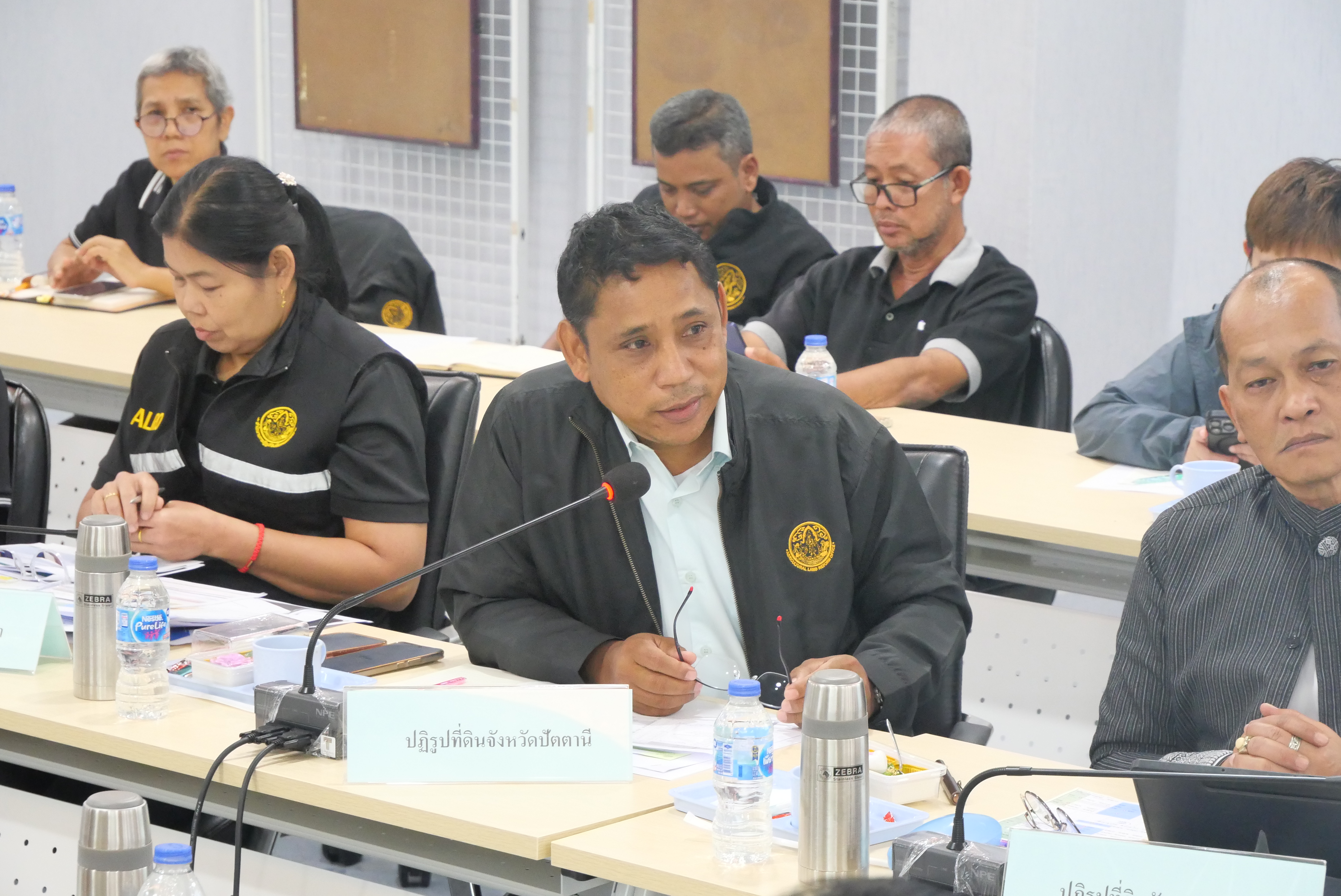 title - เลขาธิการ ส.ป.ก. ประชุมติดตามผลการดำเนินงาน และการใช้จ่ายงบประมาณ ประจำปีงบประมาณ พ.ศ.2569 ของภาคใต้ 